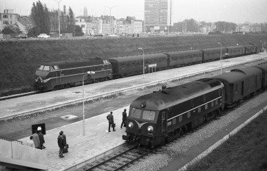 RB-0196 -  201.051 - 1968.10.30 - Antwerpen-Zuid - Roger BASTAENS.jpg